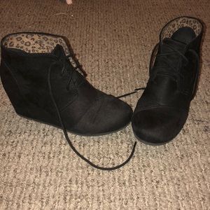 Black Tie-Up Wedges